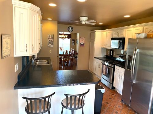 435 Deerpath Ct, Hobart IN 46342-5743 exterior