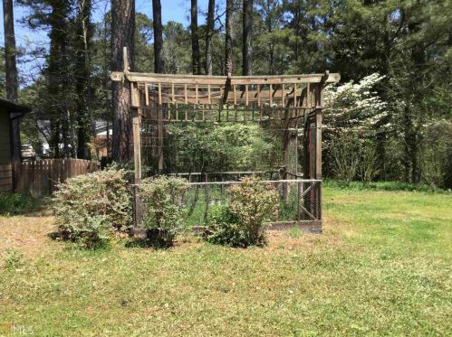 6 Old Ivy Rd, Stockbridge GA  30281-2130 exterior