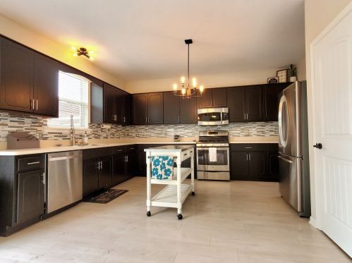 455 Kingston Dr, Mokena, IL 60451-1526