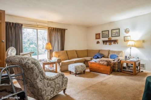 1611 Edison Cir, Hanover Park, IL 60133-5357