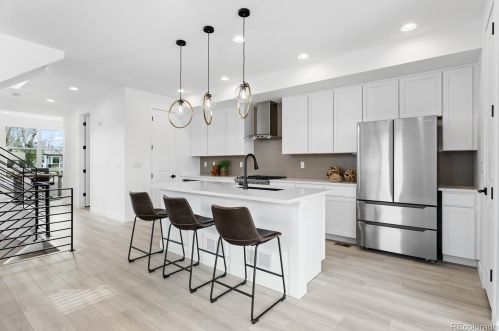 4792 Bannock St, Englewood, CO 80110-6532