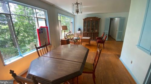 2932 Newcastle Ave, Silver Spring, MD 20910-1216