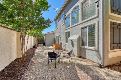 260 Marsalla Dr, Folsom CA  95630-7201 exterior
