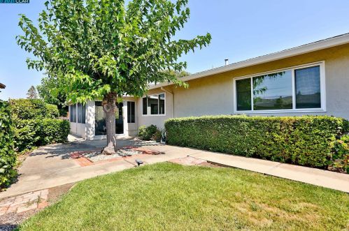 1793 Sattler Dr, Concord CA  94519-1422 exterior