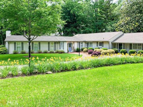 3104 Brookwood Cir, Porterdale, GA 30014-3168