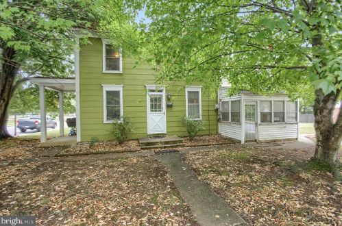 1303 West St, Carlisle, PA 17013-1444