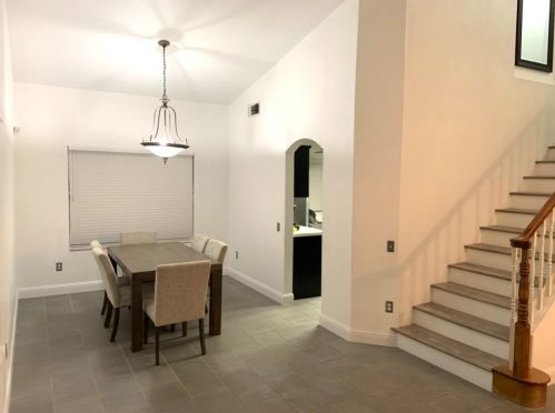 2439 Millcreek Ct, Modesto, CA 95351-4878