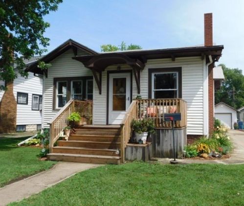 515 Reynolds St, Swygert, IL 61764-2335