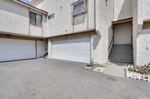 2000 Palmyra Ave, Orange CA  92866-2512 exterior