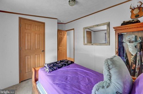 135 Raptor Dr, Hanover PA  17331-8108 exterior