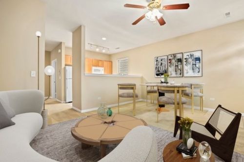 815 Kedzie Ave, Chicago, IL 60612-3928