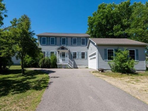 773 Elm St, Laconia, NH 03246-2370