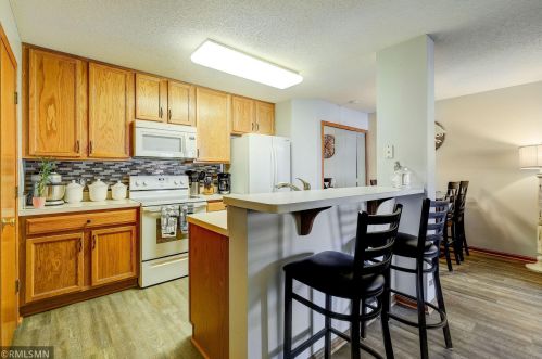 2064 Gresham Ave, Saint Paul MN  55128-3916 exterior