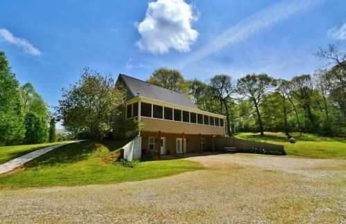 5478 Apple Valley Rd, Jefferson GA  30549-6031 exterior