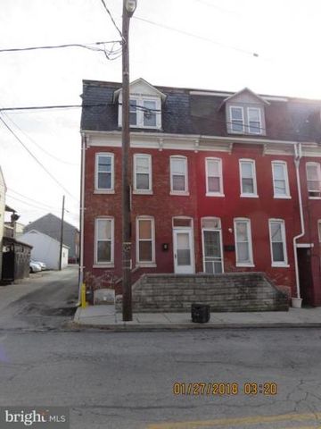 212 Arch St, York PA  17403-1403 exterior