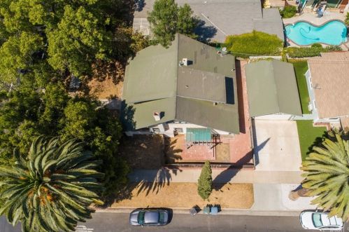 5292 Magnolia Ave, Riverside CA  92506-1248 exterior