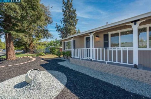 5040 Kenmore Dr, Concord CA  94521-3036 exterior