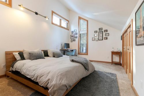 13102 Hansel Ave, Truckee CA  96161-6234 exterior