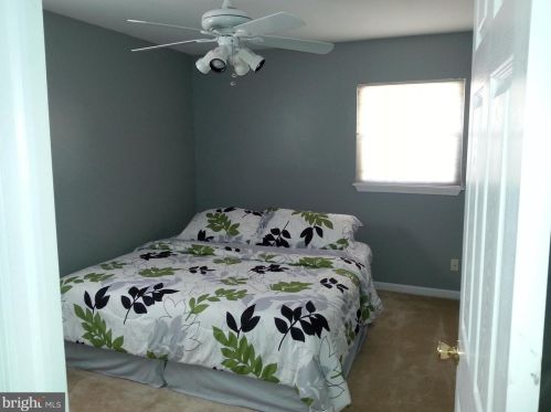 32 Amsterdam Rd, Trenton NJ 08620-1902 exterior