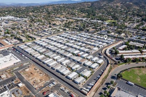 1506 Oak Dr, Vista CA  92084-3504 exterior