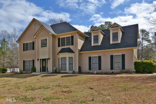 581 Country Lake Dr, Hampton, GA 30228-2603
