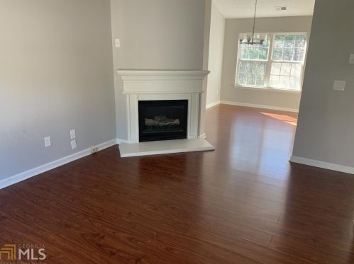 9162 Jefferson Village Dr, Porterdale, GA 30014-6726