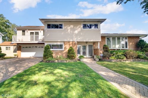 9331 Ozanam Ave, Morton Grove, IL 60053-1056
