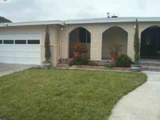 427 Perkins Dr, Hayward, CA 94541-2228