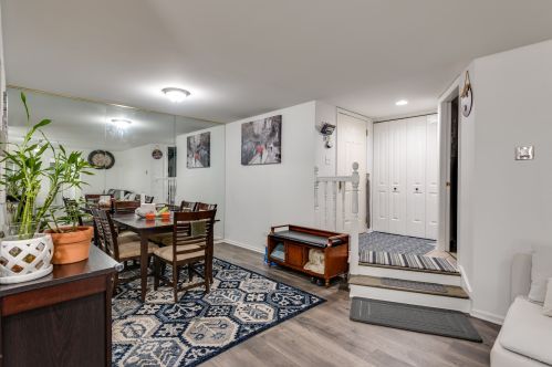 628 Dana Ct, Naperville, IL 60563-2463