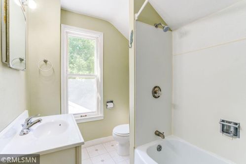 520 Beaumont St, Saint Paul MN  55130-4502 exterior