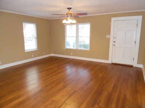 2516 Willing Ave, Fort Worth TX  76110-2531 exterior