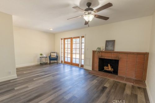 8543 Via Norte Dr, Riverside, CA 92503-7822