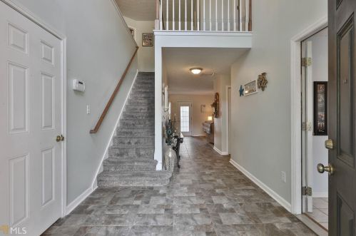 16 Pebble Creek Dr, Newnan, GA 30265-2776