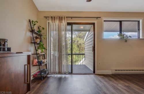 4 Westway, Clinton, NJ 08809-1143