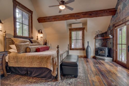 240 Laura Knight, Truckee CA  exterior