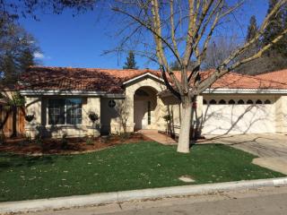 5592 Los Altos Ave, Fresno, CA 93722-3009