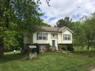 1626 2nd St, Victoria VA  23974-9582 exterior