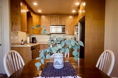 286 650, Centerville UT 84014-1098 exterior