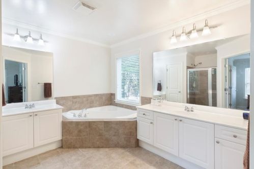 1886 Marietta Rd, Atlanta GA  30318-2764 exterior