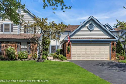 74 Gimbel Pl, Tinton Falls, NJ 07712-2566