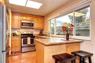 10133 Amador Oak Ct, Cupertino, CA 95014-5605