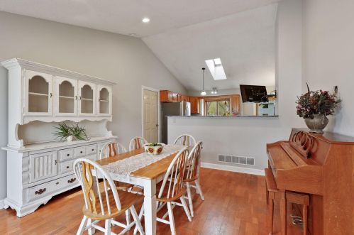 1131 Goodview Ave, Saint Paul MN  55128-6129 exterior