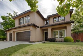 661 Newbury St, Livermore, CA 94551-4849