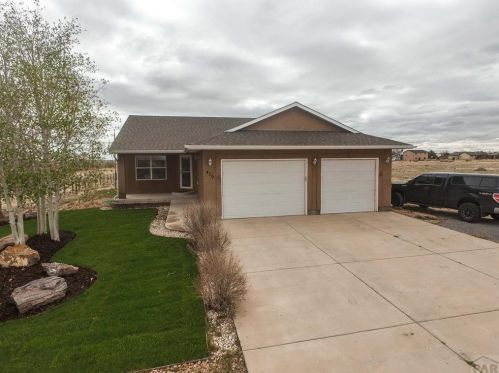 470 Bayfield Ave, Pueblo, CO 81007-2754