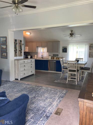 721 Ronnie St, Metter, GA 30439-3414
