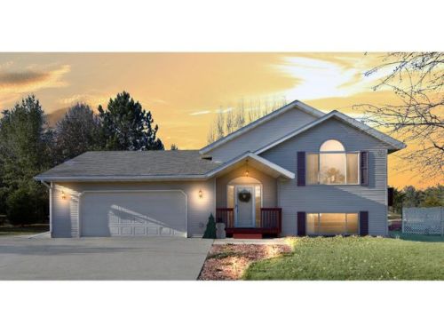 13989 Grand Oaks Dr, Brainerd, MN 56425-8486