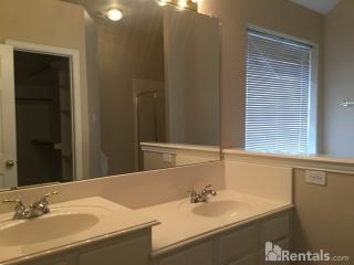 6217 Reddenson Dr, Fort Worth TX  76132-5049 exterior