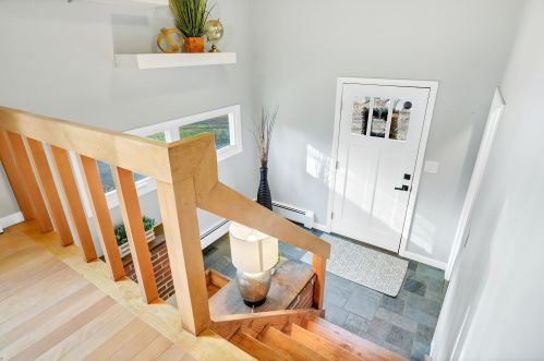 7 Brook Rd, Amherst, NH 03031-2409