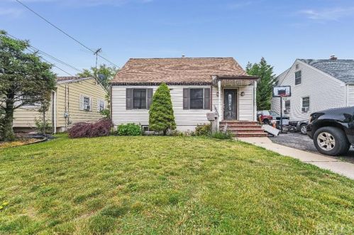 123 Grant Ave, Perth Amboy, NJ 08863-1523