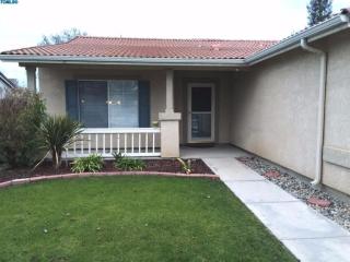 3846 Delta Ave, Visalia, CA 93291-4020
